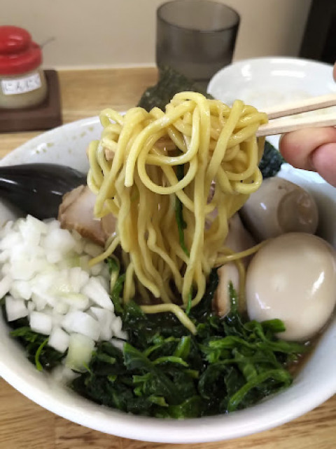 チャーシュー麺＋煮卵＋ほうれん草増し＋タマネギトッピング